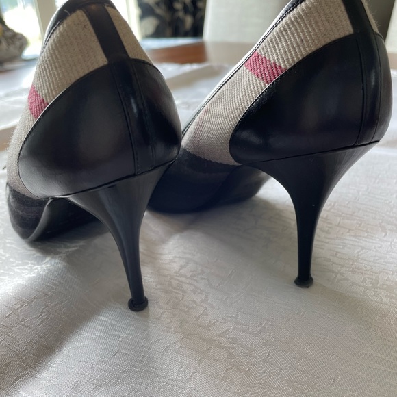 Burberry Pumps - Picture 4 of 6